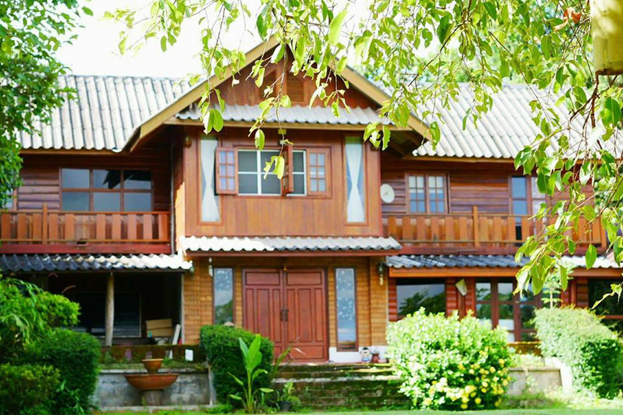 The Local Story Resort Ban Mon Talaeng Ngoại thất bức ảnh